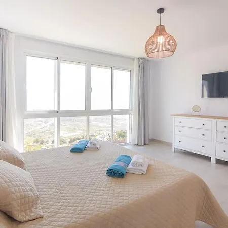 Gran Con Bonitas Vistas Villa