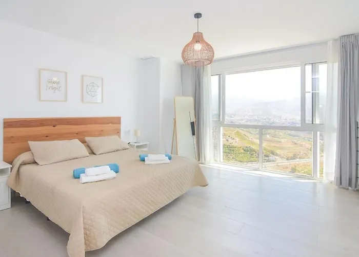 Gran Con Bonitas Vistas Nerja