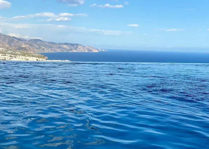 Gran Con Bonitas Vistas Villa Nerja