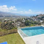 Gran Con Bonitas Vistas * Nerja