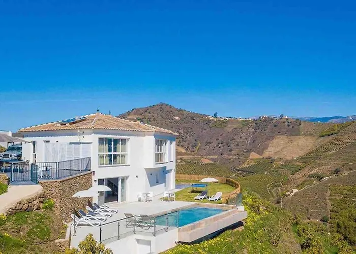 Gran Con Bonitas Vistas Villa