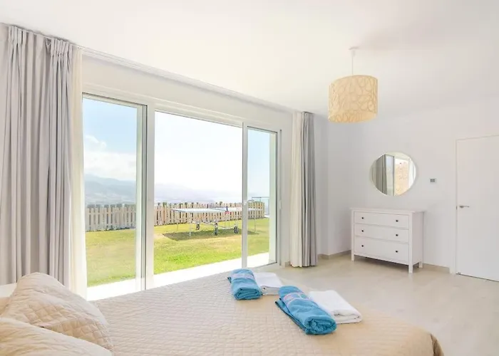 Gran Con Bonitas Vistas Villa